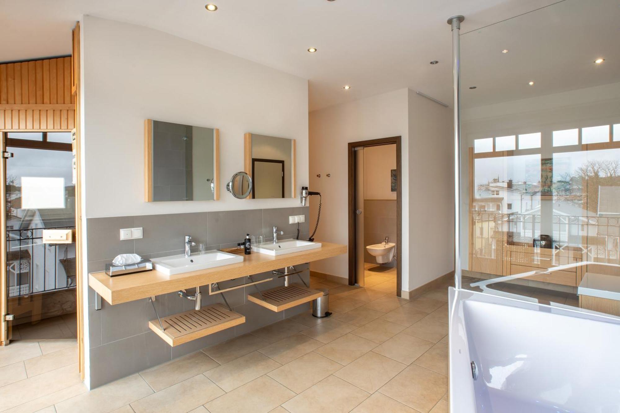 Hotel Meersinn - *